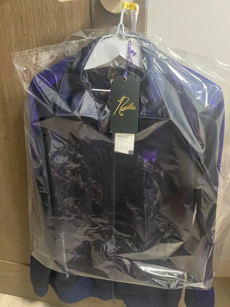 TrackJacket 〈NEEDLES〉x〈Stray Kids〉スキズ